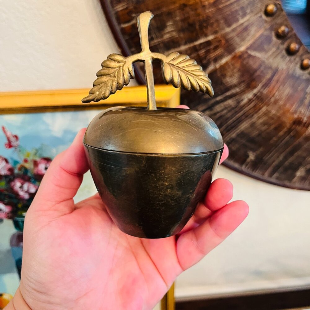 Vintage Brass Apple Trinket Box Teacher Gift Cottagecore Desk Decor Farmhouse 5"